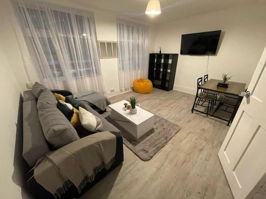 Beautiful 2 Bedroom On Tower Bridge 伦敦 外观 照片
